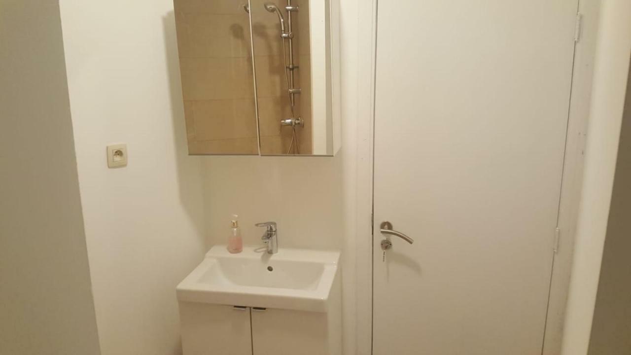 2 Bedrooms *