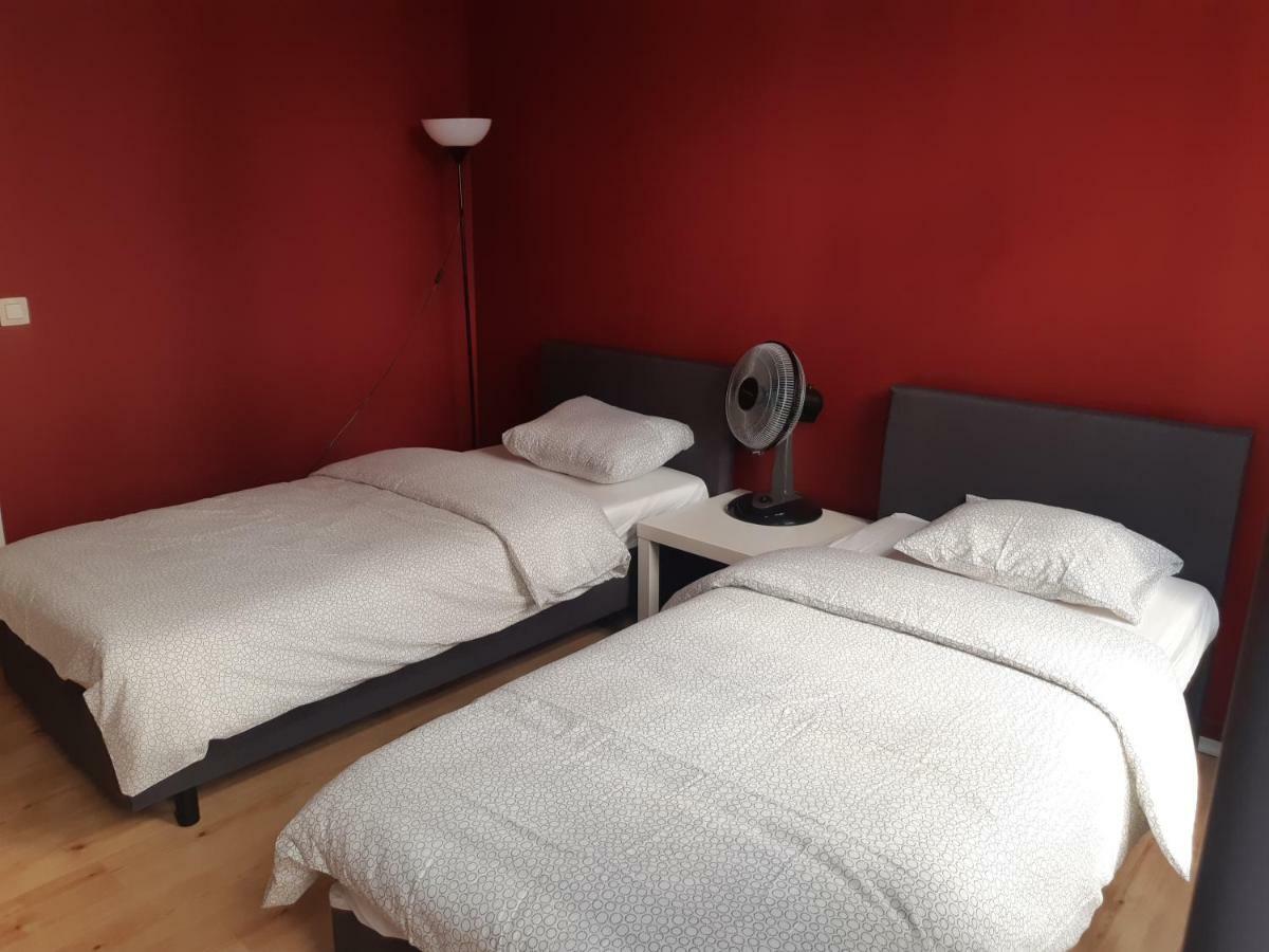 Rentbynight 3* Brussel