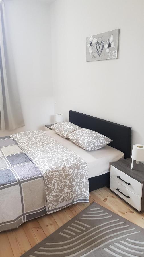 Modern First Floor Apartment