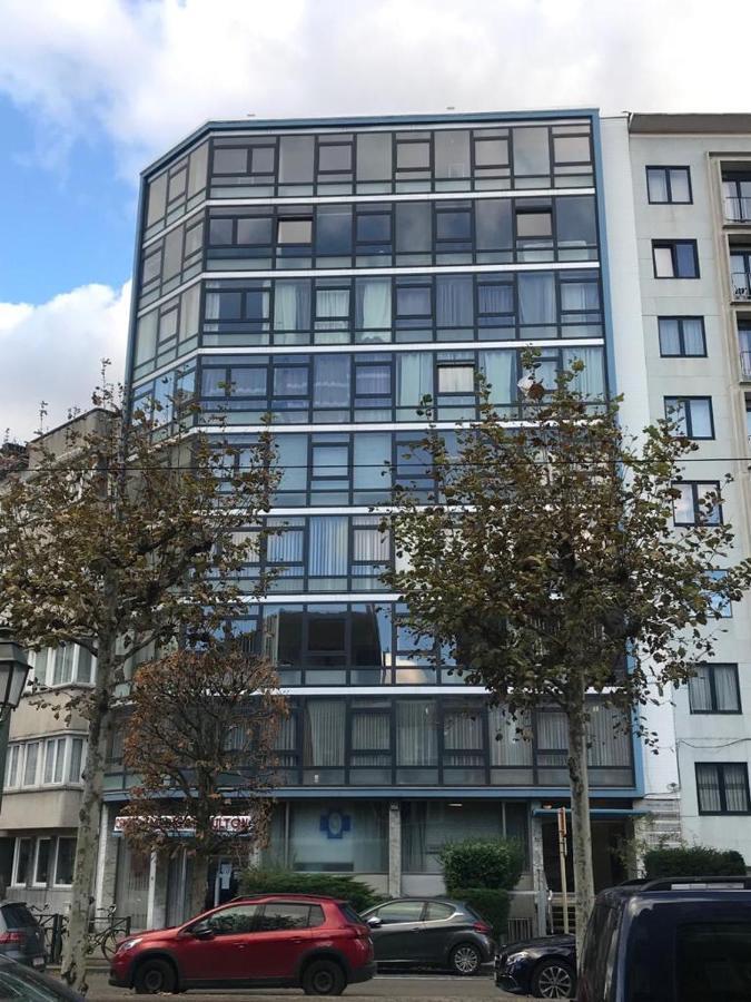By Night Panoramic Studio For 2 Apartment Brussels