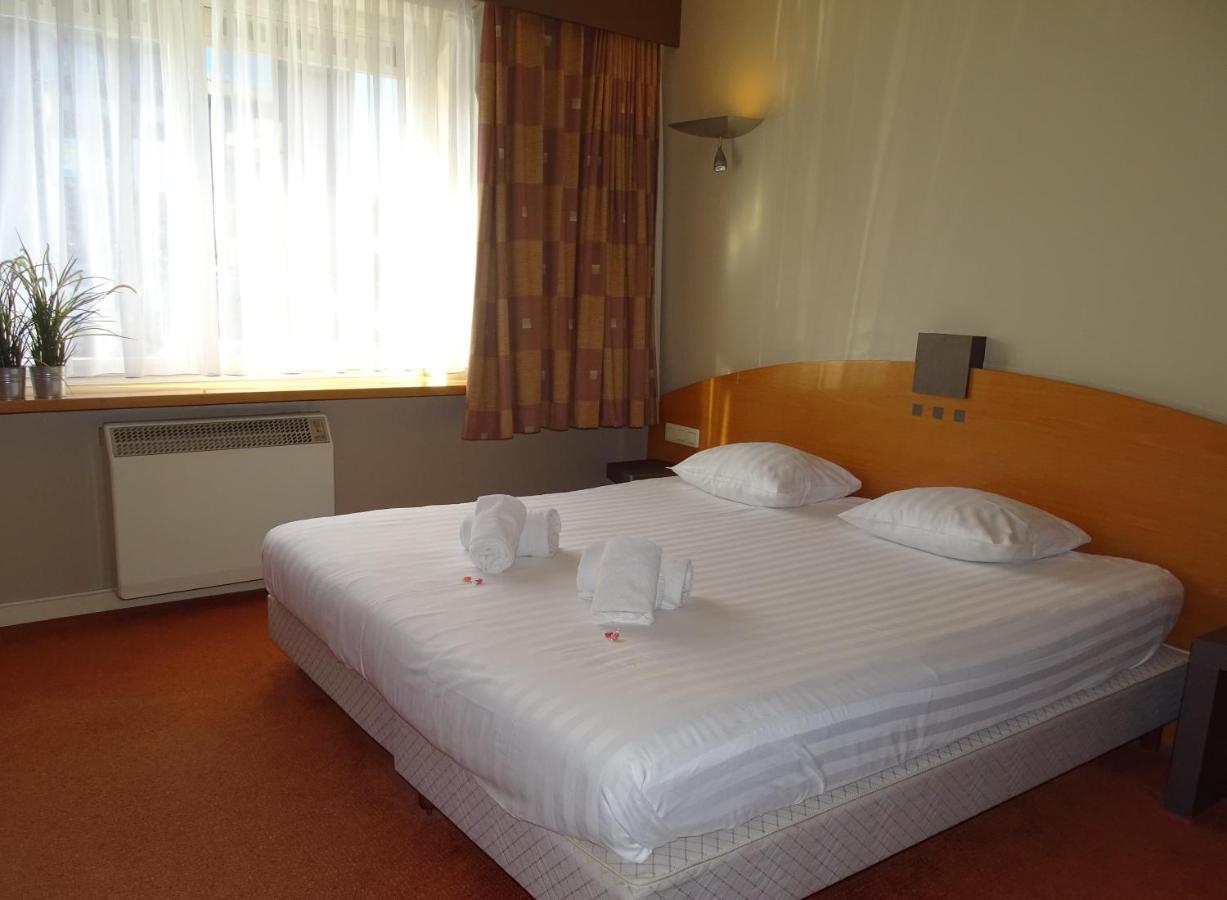 Hotel Sleep & Go Expo 2*