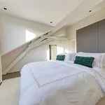 Sublime appartement sur la place du Grand Sablon (300m2)