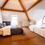 Havre De Paix A Bruxelles :Piscine, Sauna, Jacuzzi