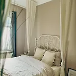 Ideal Studio For Exploring Brussels, Close To Brussels Midi Station And Main Attractions