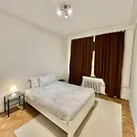 Grand Appartement Luxueux Brussels City