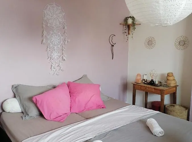 Chambre Double Lilas Et Uniquement Femmes