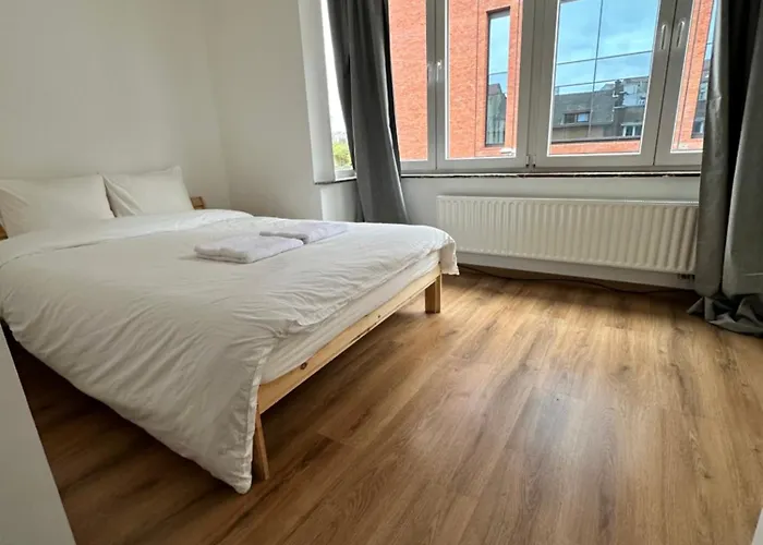 Ideal Room Near Gare Du Midi