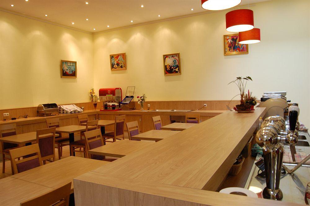 Ibis Centre Chatelain 3* Bruxelles