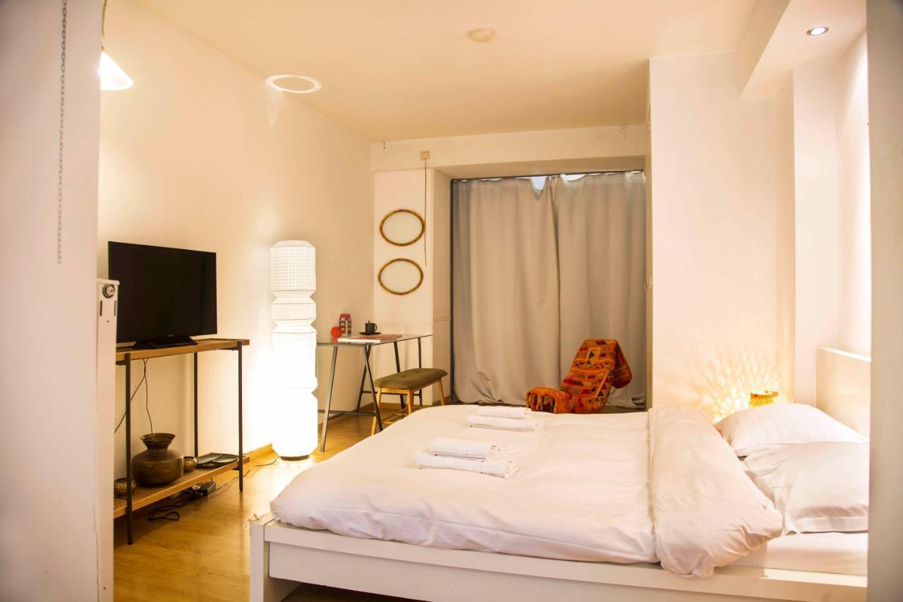 Chatelain Charming Studio