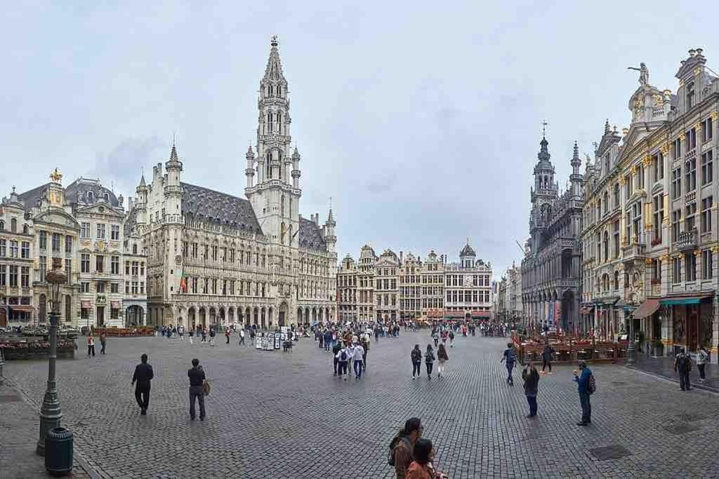 Grand Place *