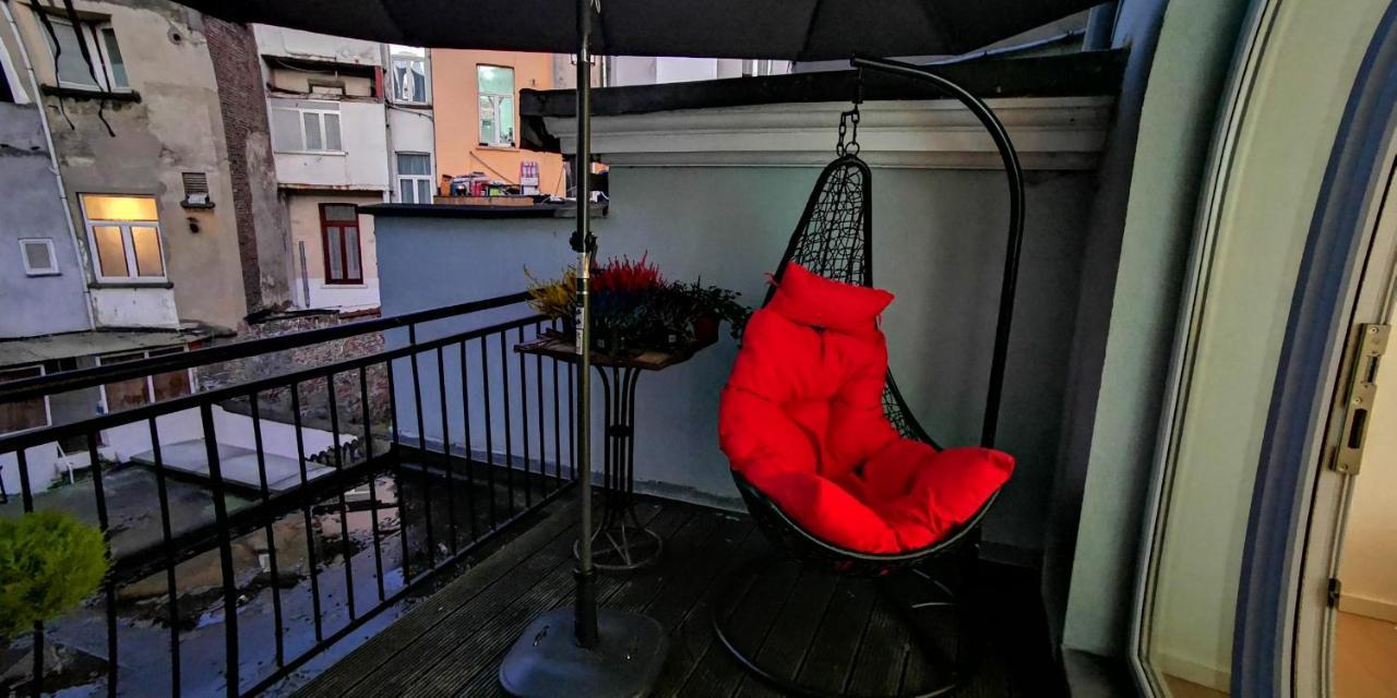 Studio Entier Moderne Et Avec Terrasse Apartment