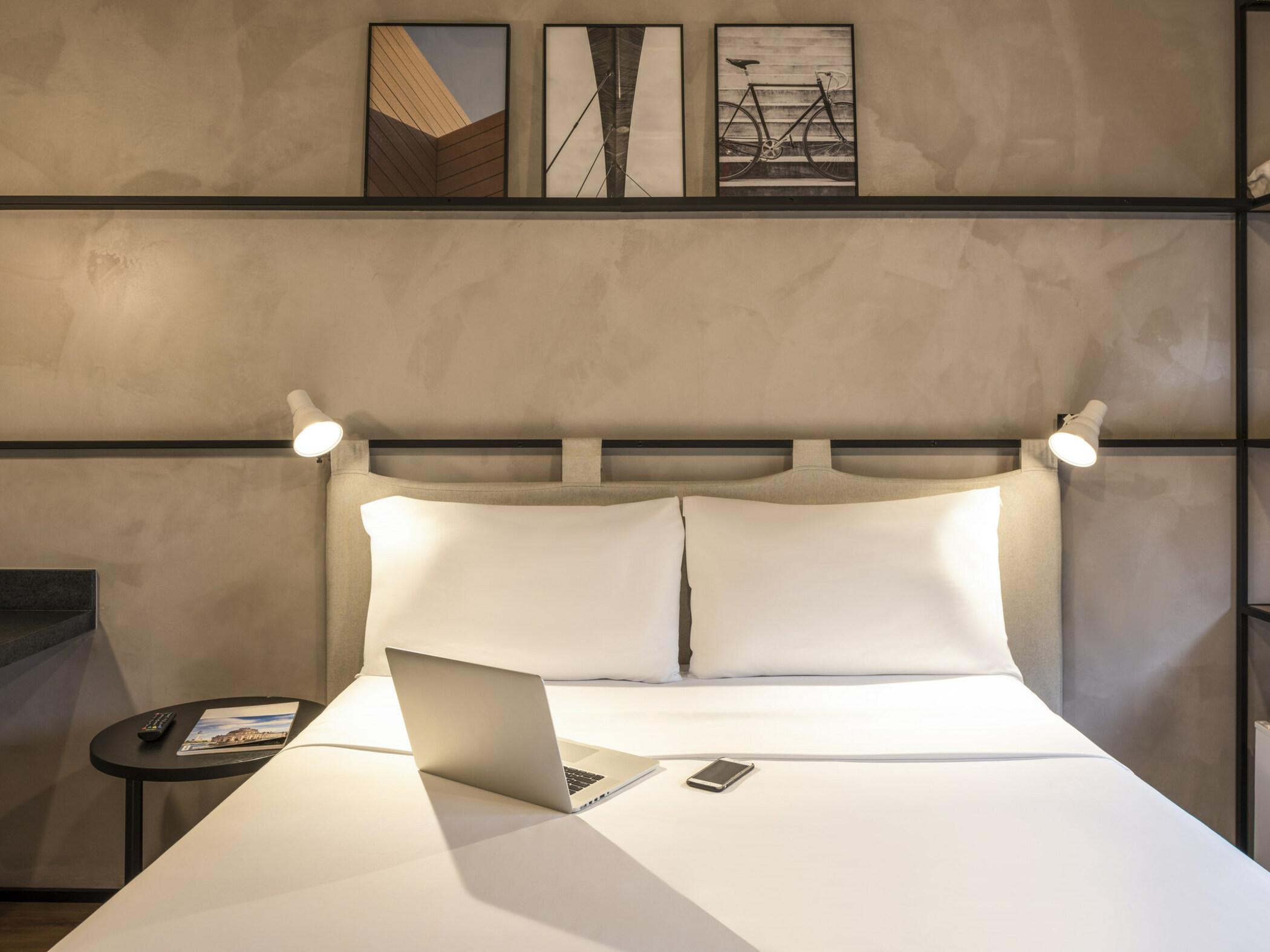 Hotel Ibis Centre Chatelain 3*