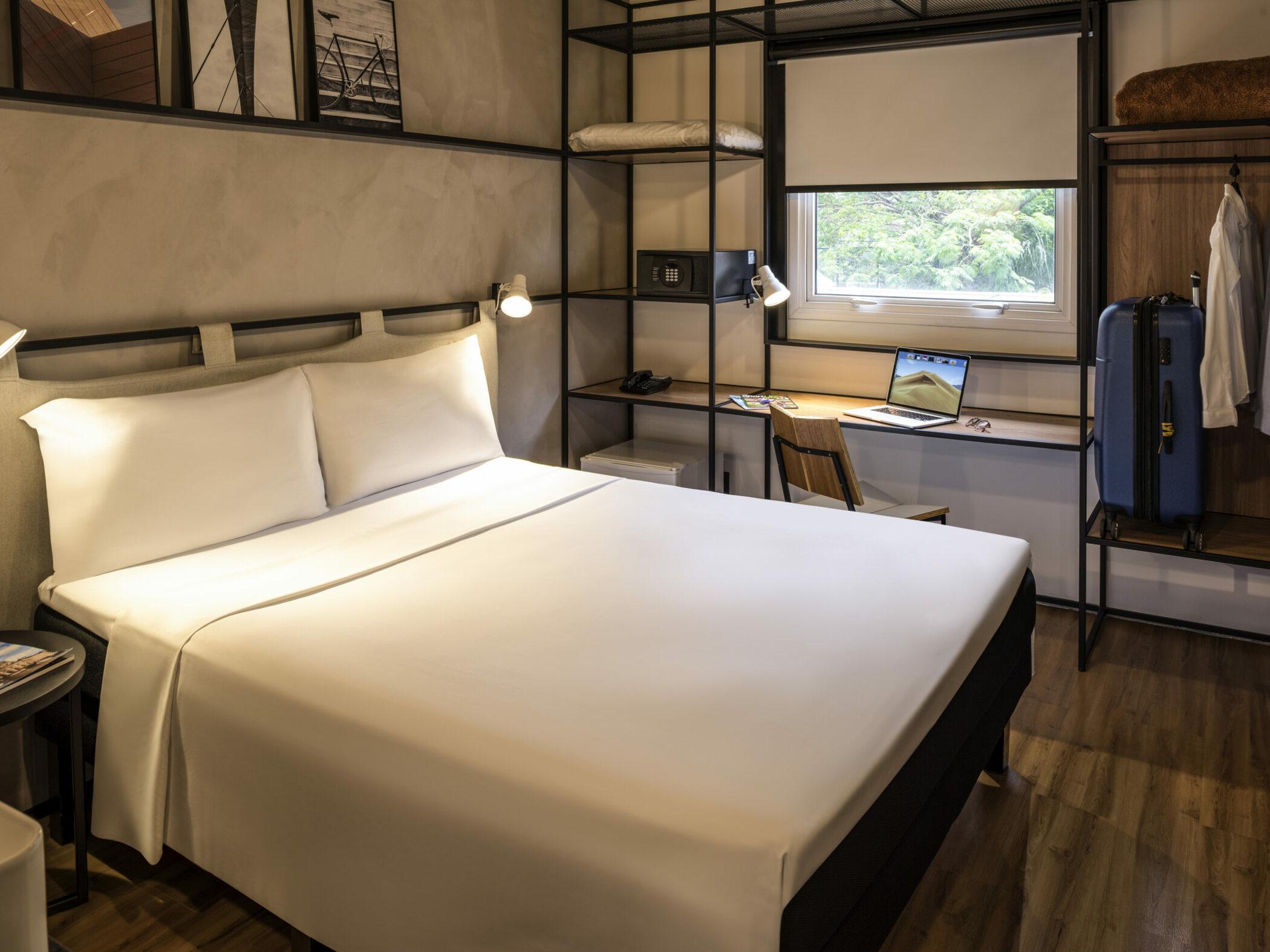 Hotel Ibis Centre Chatelain