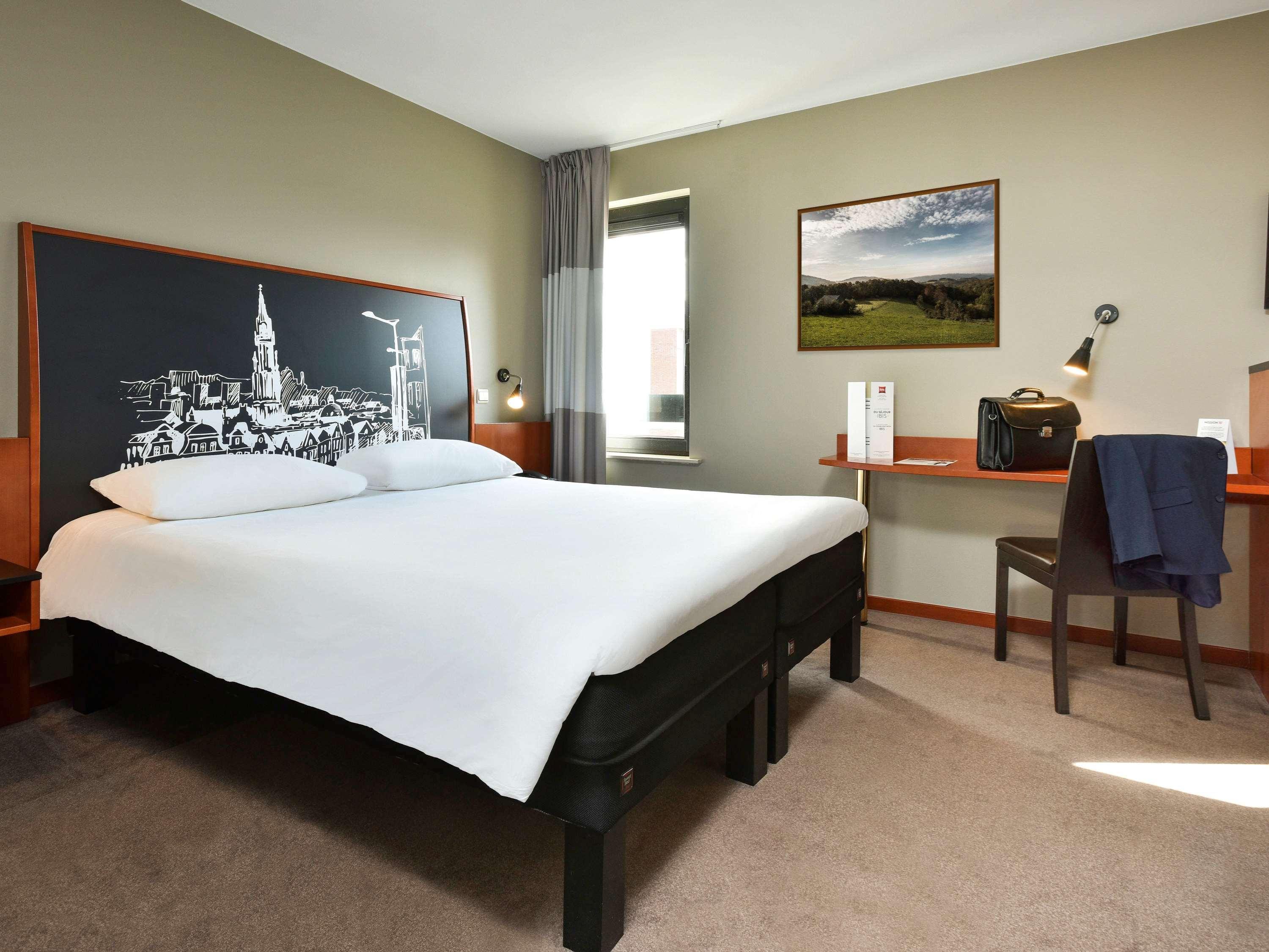 Hotel Ibis Erasmus 3*