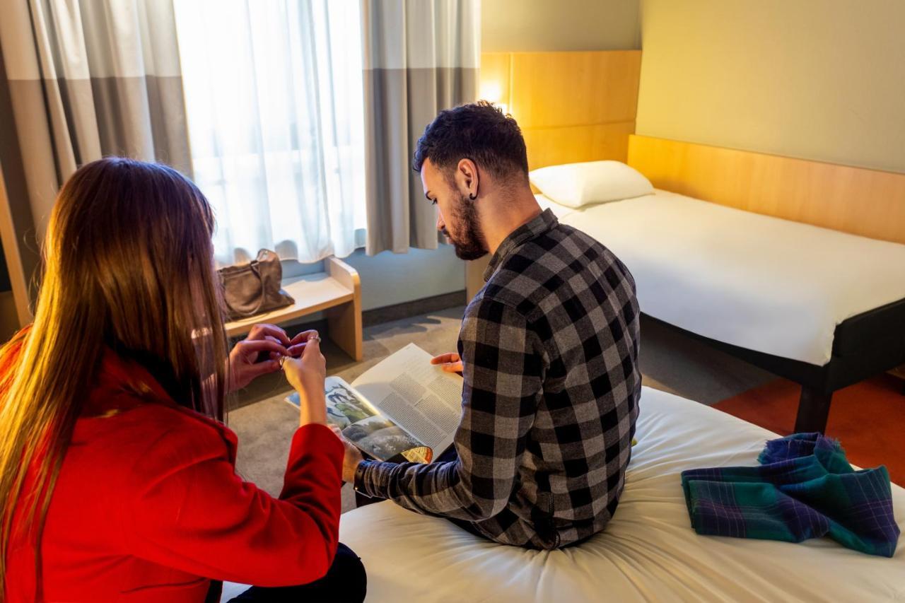 Hotel Ibis Centre Gare Du Midi 3*