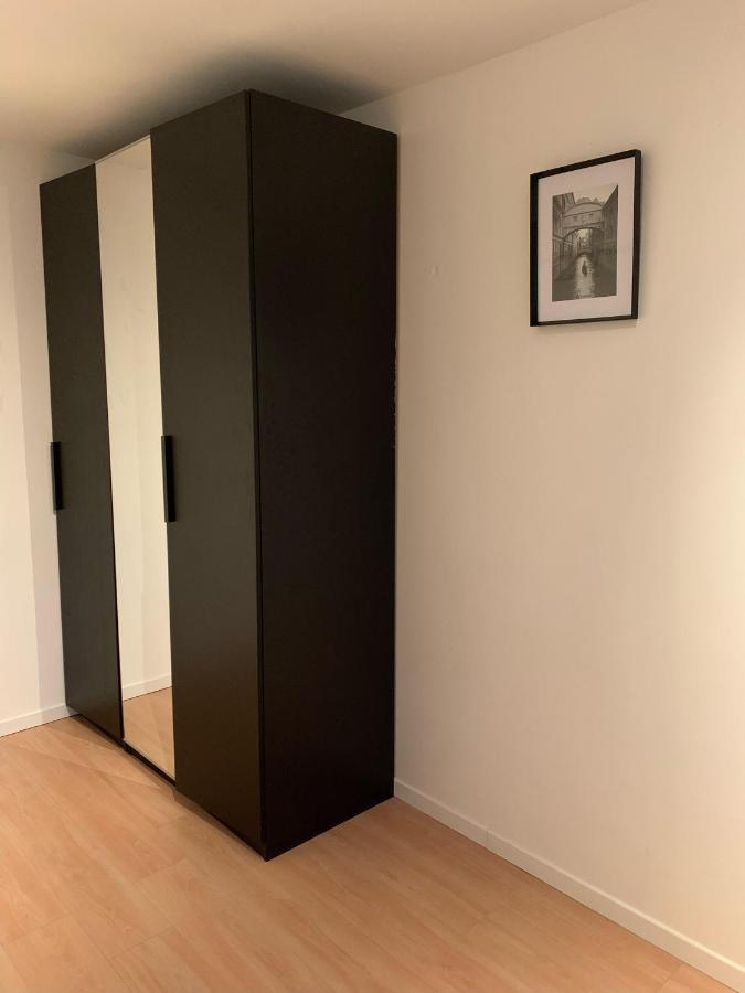 Super Calme Et Spacieux Dans Apartment Brussels