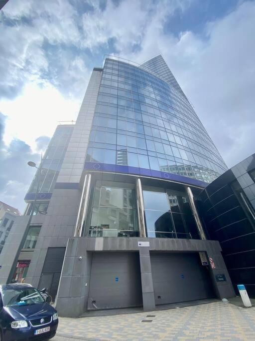 Hypercentre
