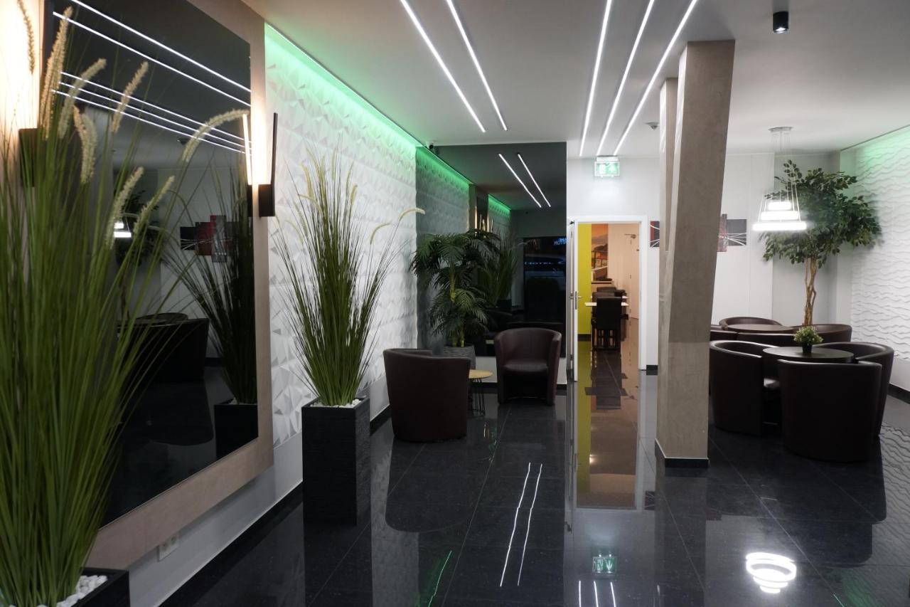 Center Hotel