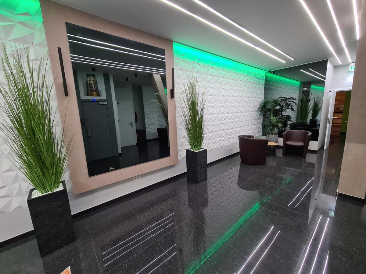 Center Hotel 2*