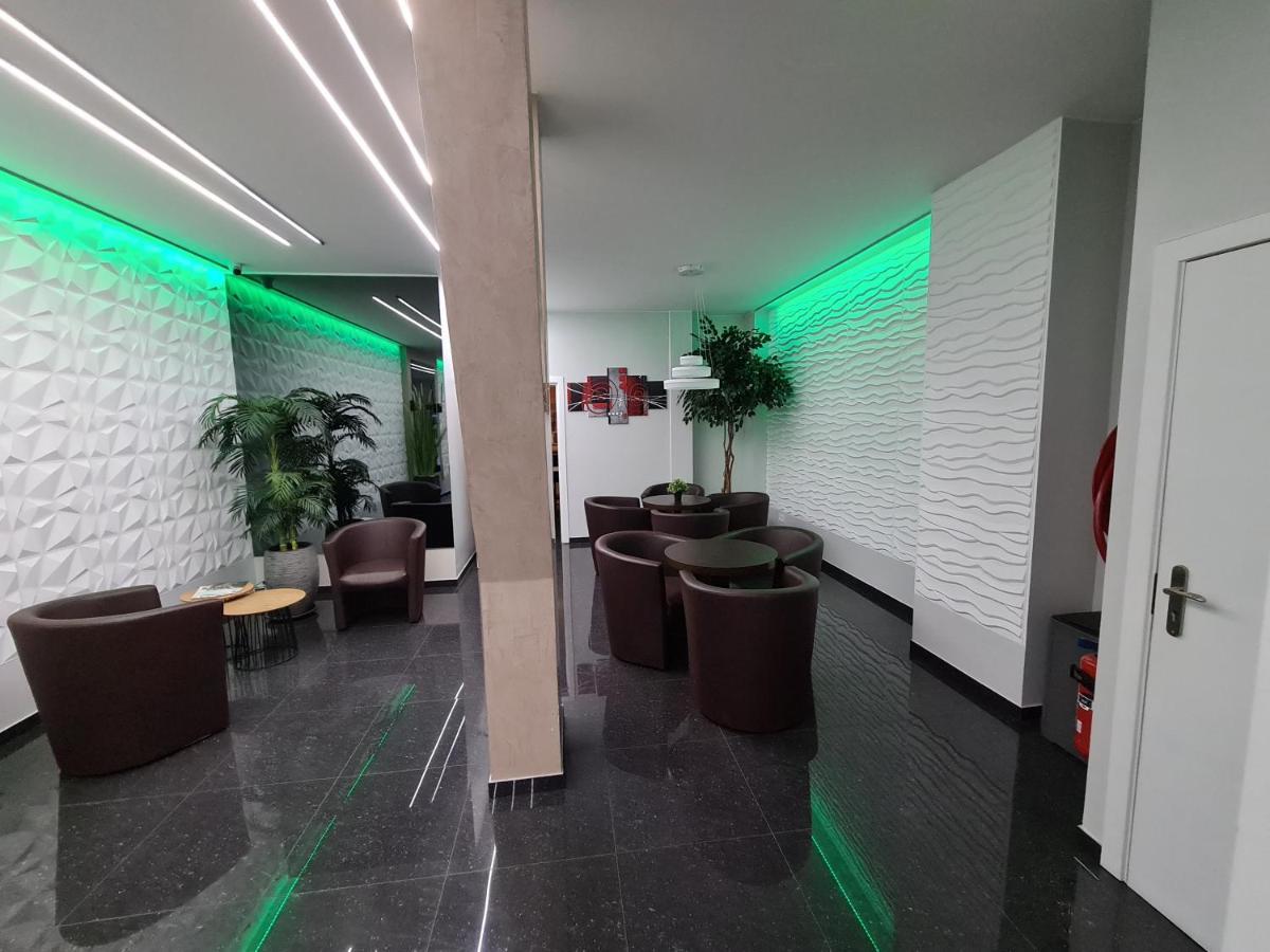 Center 2* Brussels