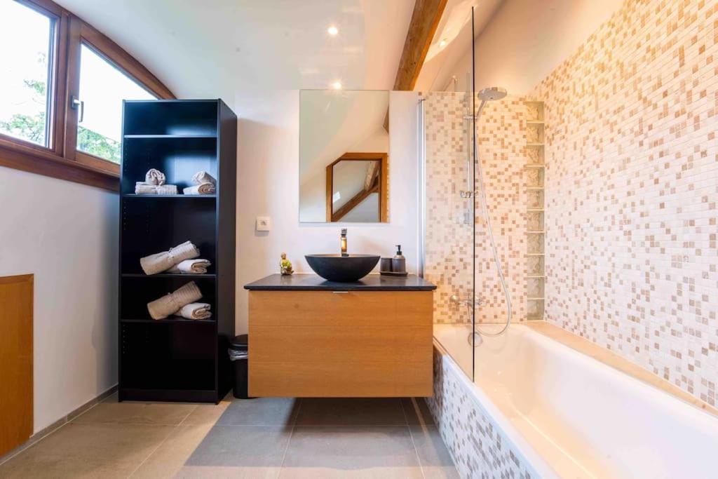 Havre De Paix A :piscine, Sauna, Jacuzzi Villa Bruxelles