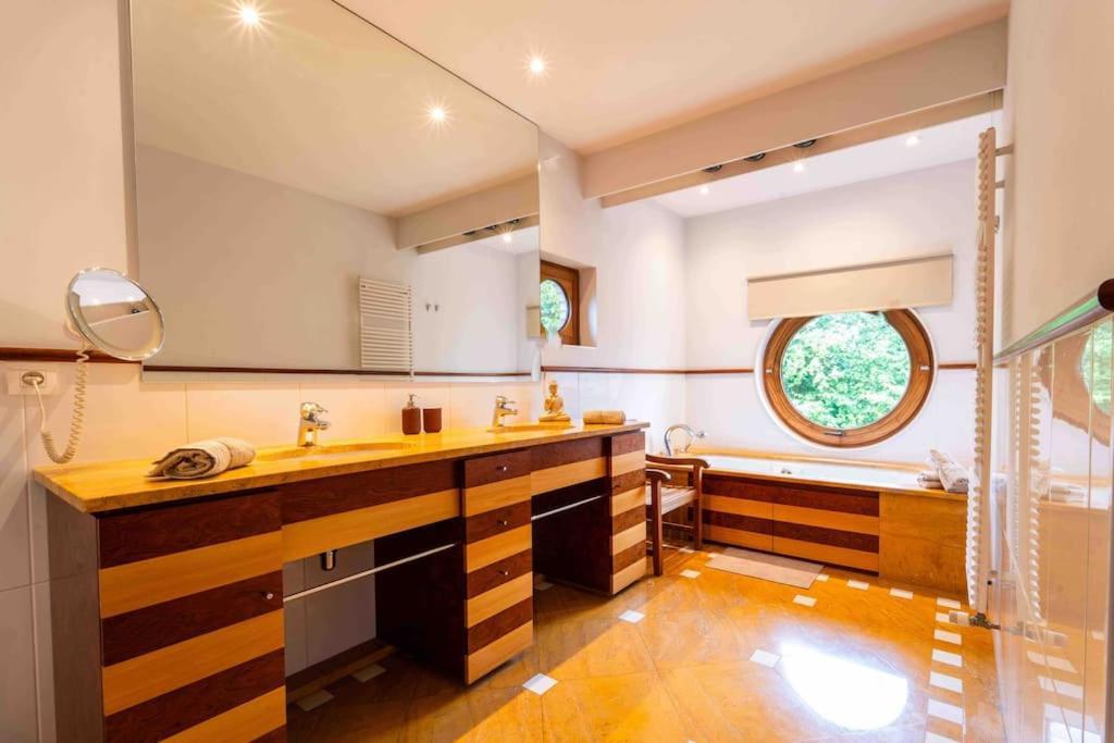 Villa Havre De Paix A :piscine, Sauna, Jacuzzi Bruxelles