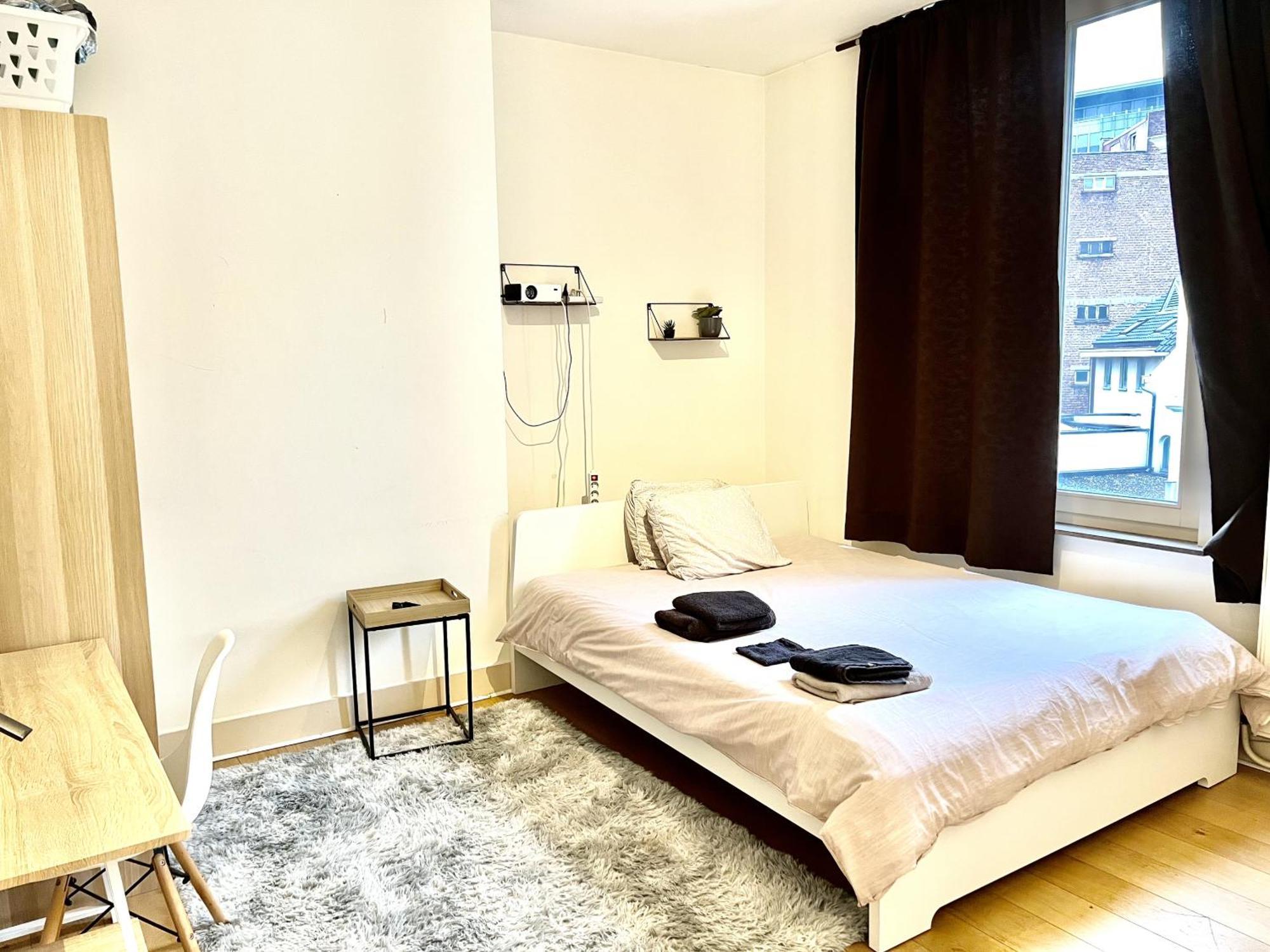 Place De La Liberte Apartment *