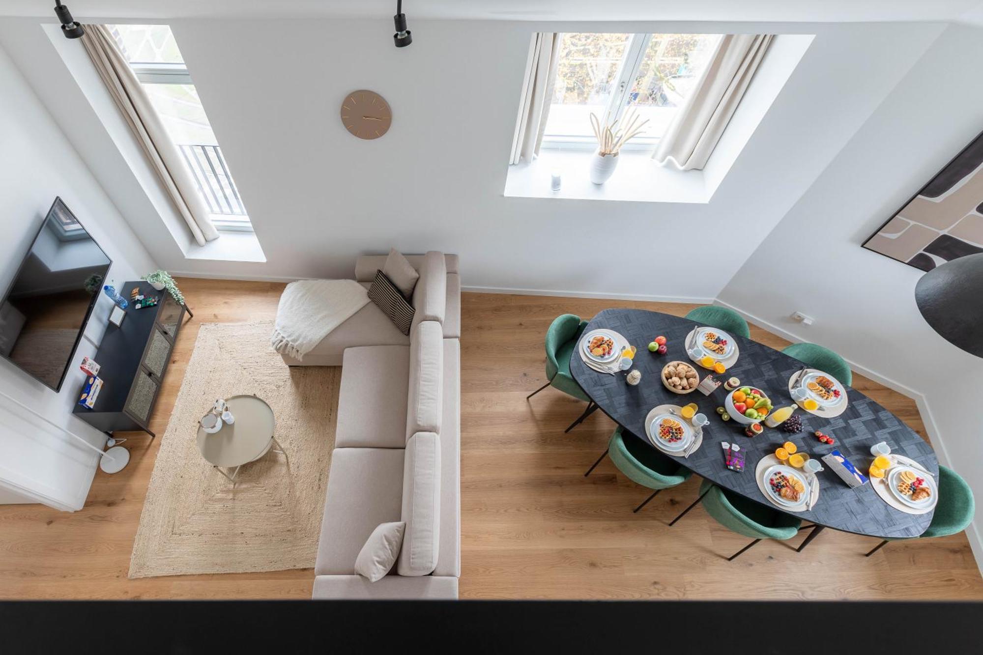 Churchill Apartment *