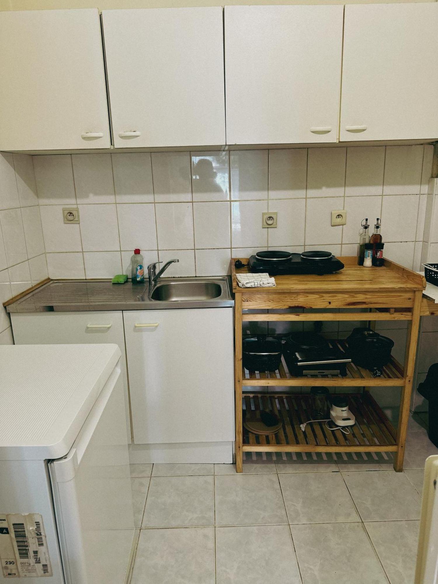 Ideal For Exploring Brussels, Close To Midi Station And Main Attractions Bruxelles