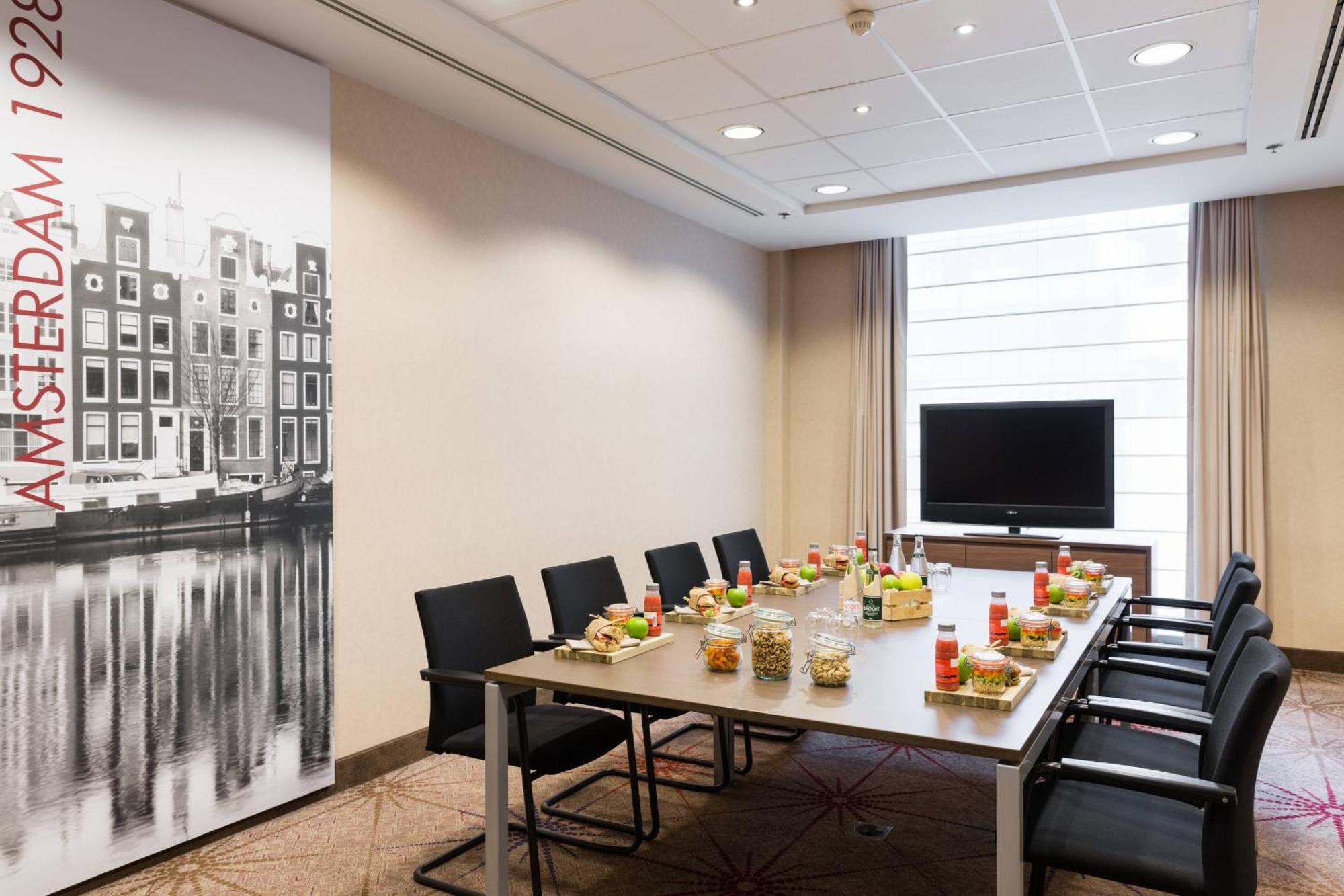 Courtyard By Marriott Brussels Hotel 4*