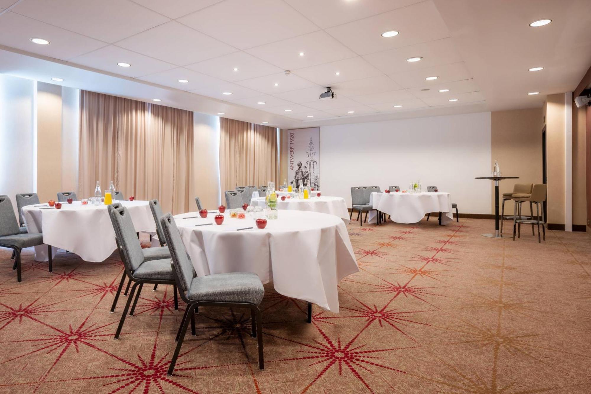 Hotel Courtyard By Marriott Brussels 4*