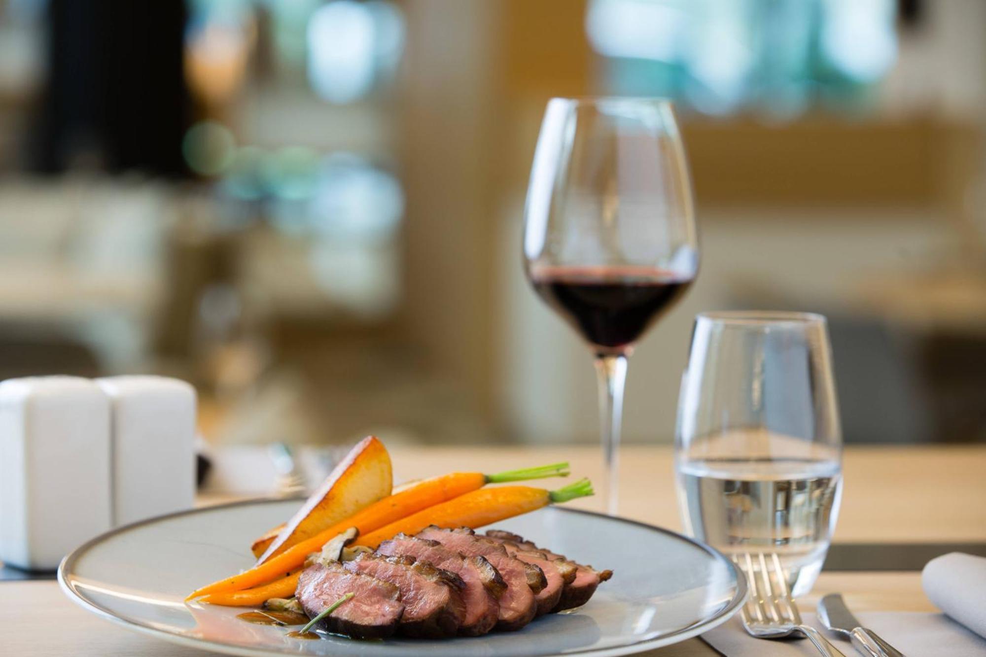 Hotel Courtyard By Marriott Brussels 4*