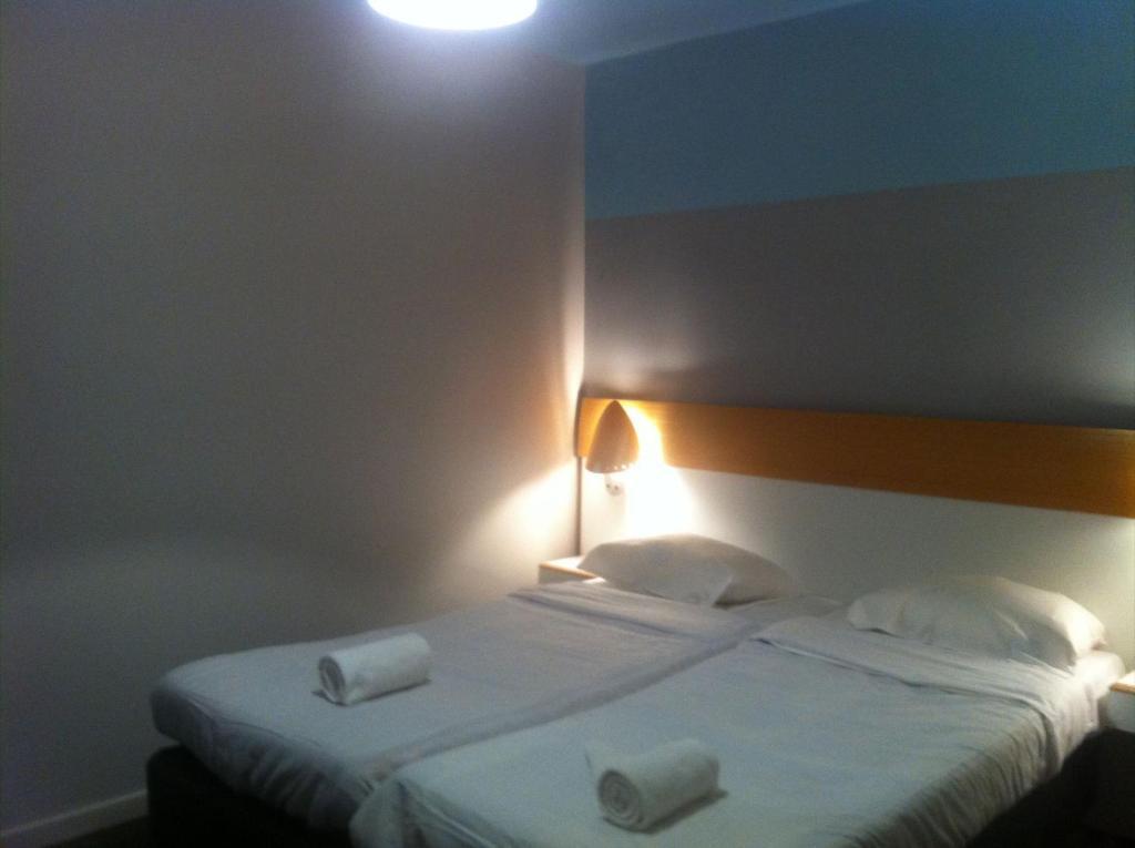 Midi Business Mini-hôtel