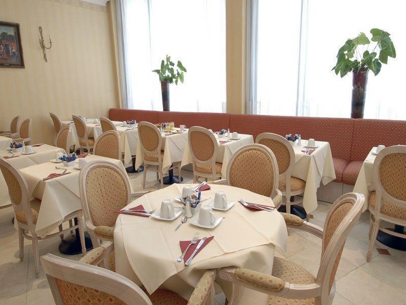 Hotel 9hotel Central 3*