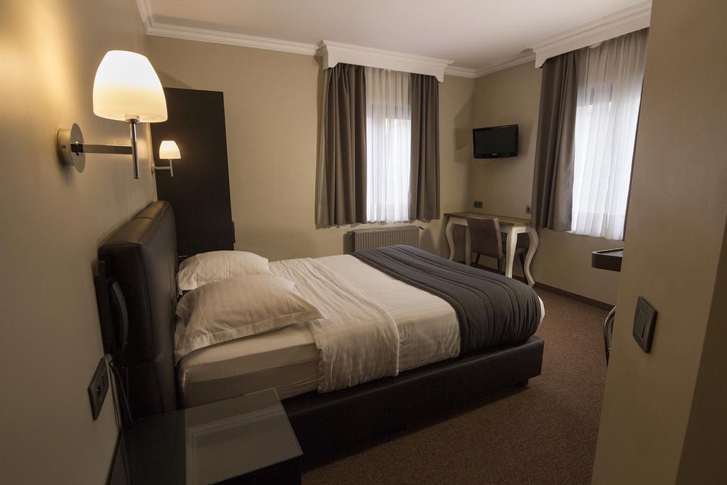 Le Chantecler Hotel Brussel