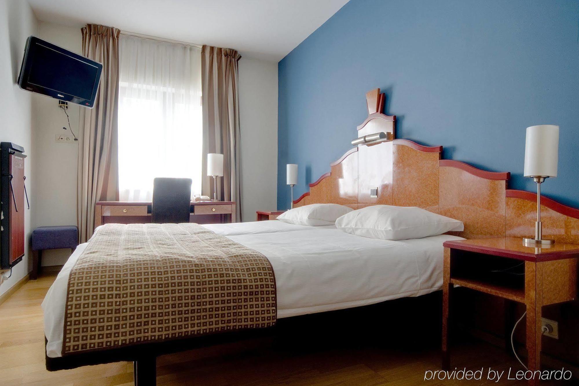 Numa Royal Galleries Hotel 4*
