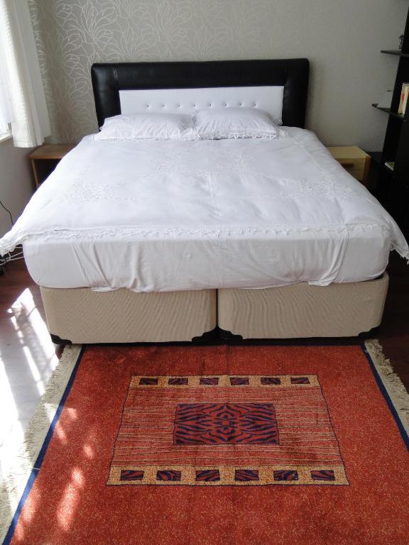 La Zarin Bed & Breakfast