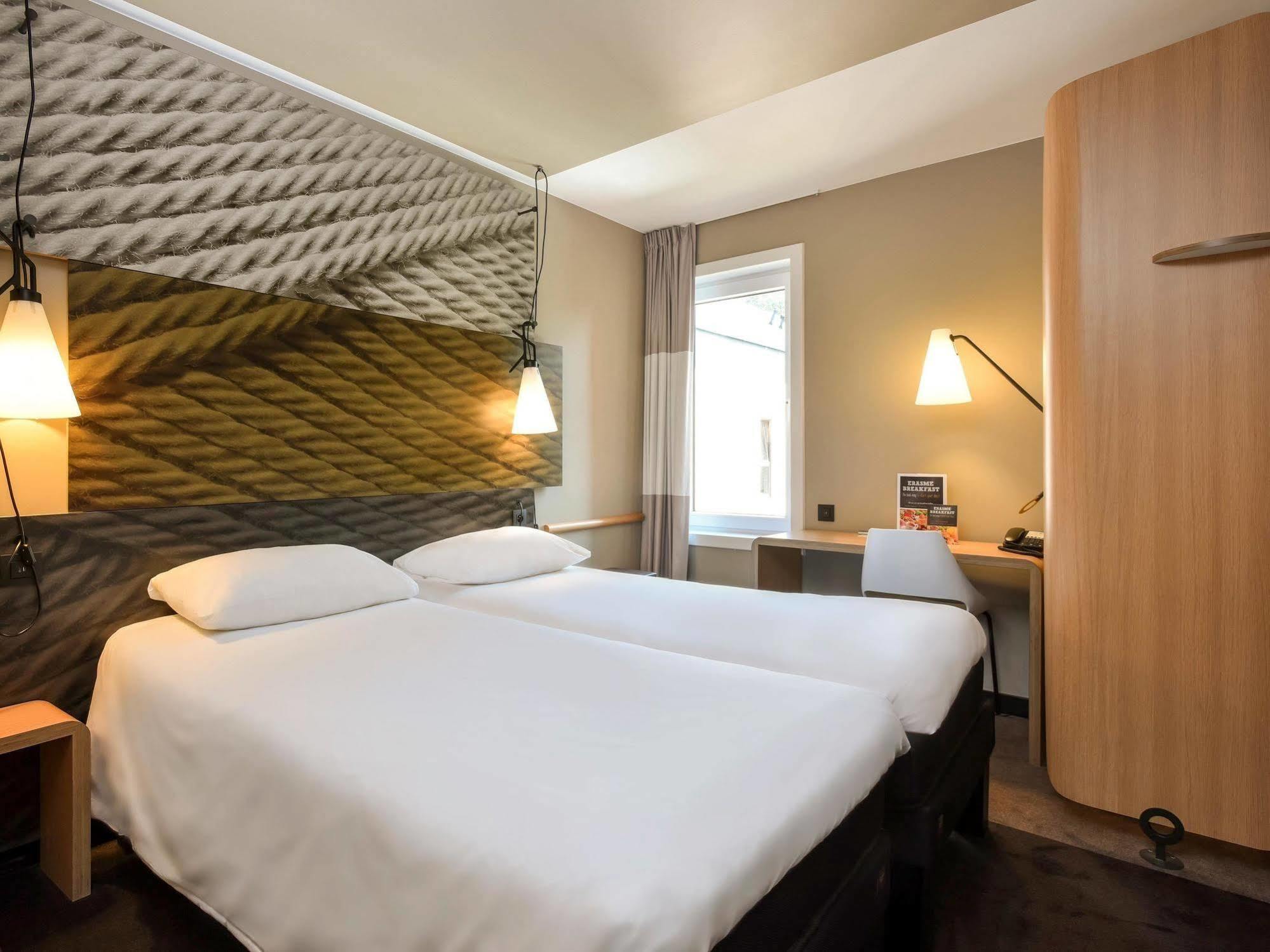Ibis Erasmus 3*