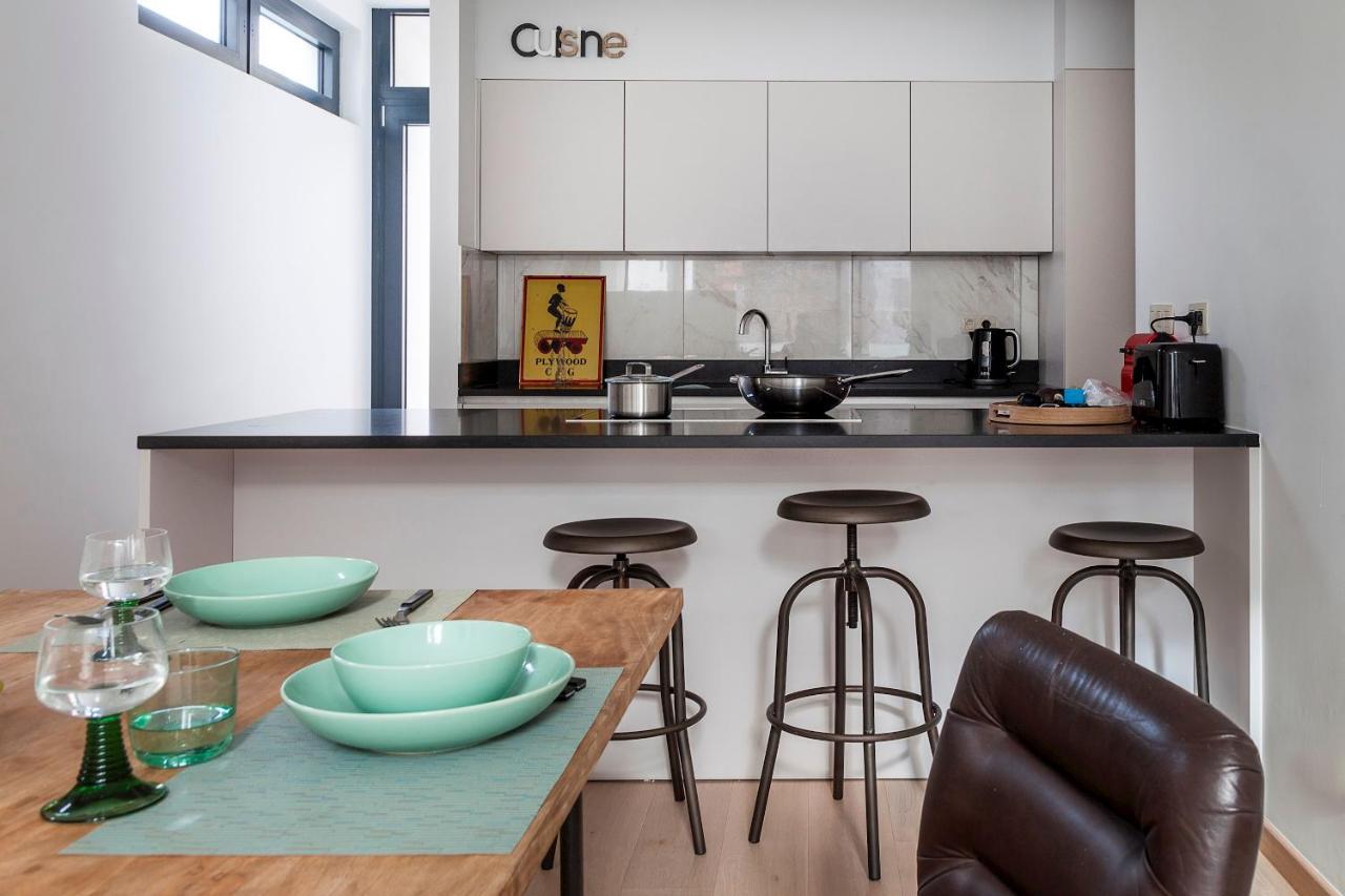 Unit 5 - Trendy Smart Triplex Private Garden & Parking Appartement *
