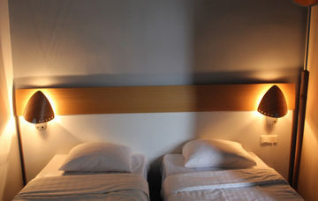 Midi Business Mini-hôtel 2*