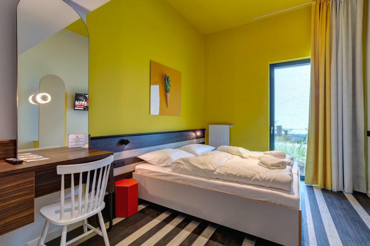 Hotel Meininger Gare Du Midi 3*