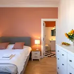 Castel Cosy Residence
