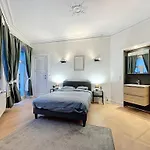 Cosy Apartment Moliere