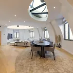Triplex Penthouse In The City Center