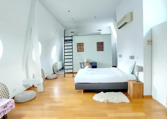 New Stylish Grand Place City Center Duplex