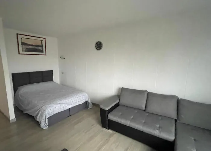 Studio Elegant A Louise, Quartier Prestige De Bruxelles