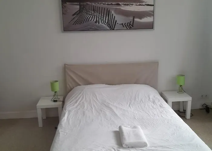 The Boulevard Apartment Sleeps 4