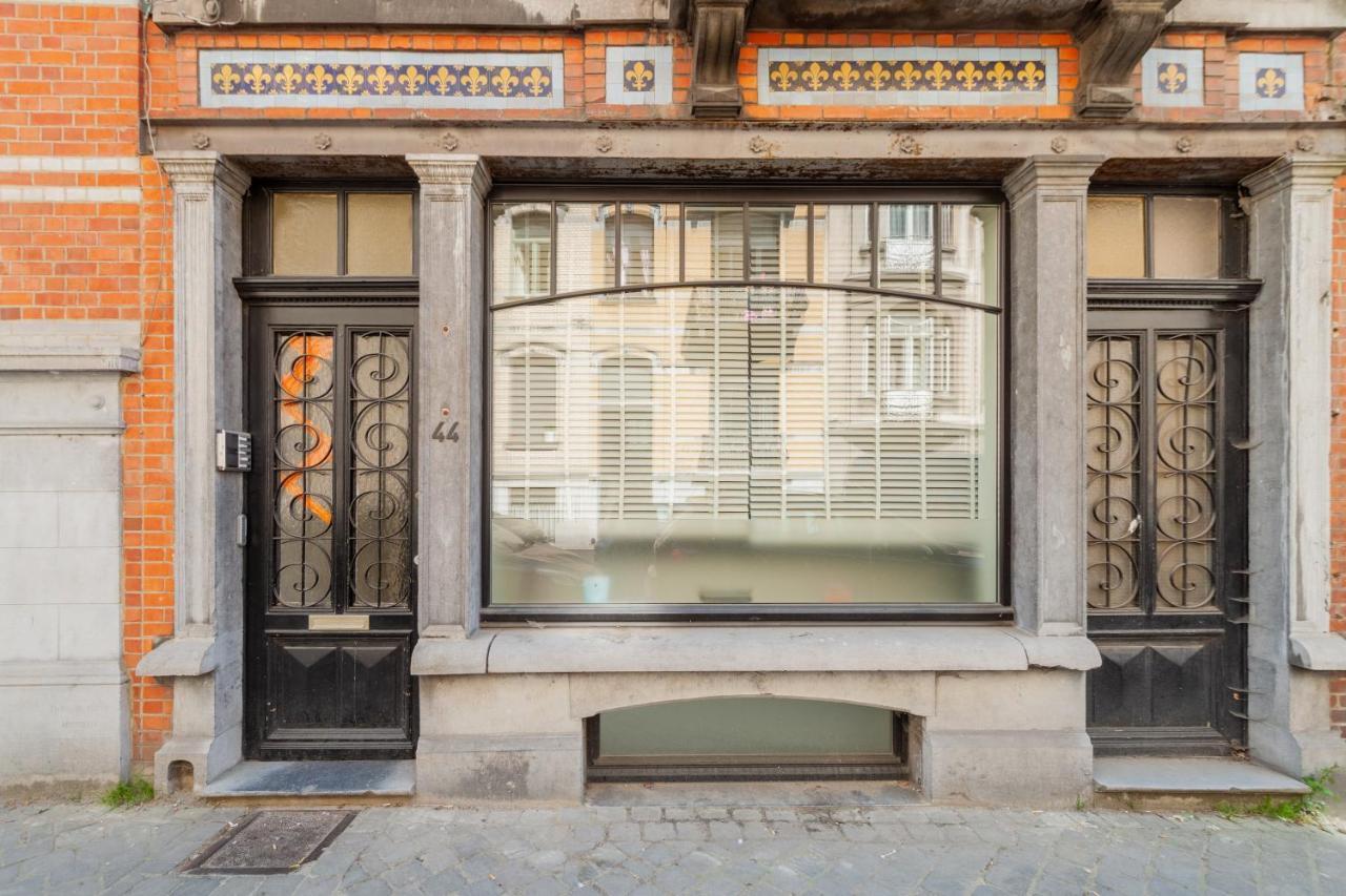 Jean Robie Apartment *