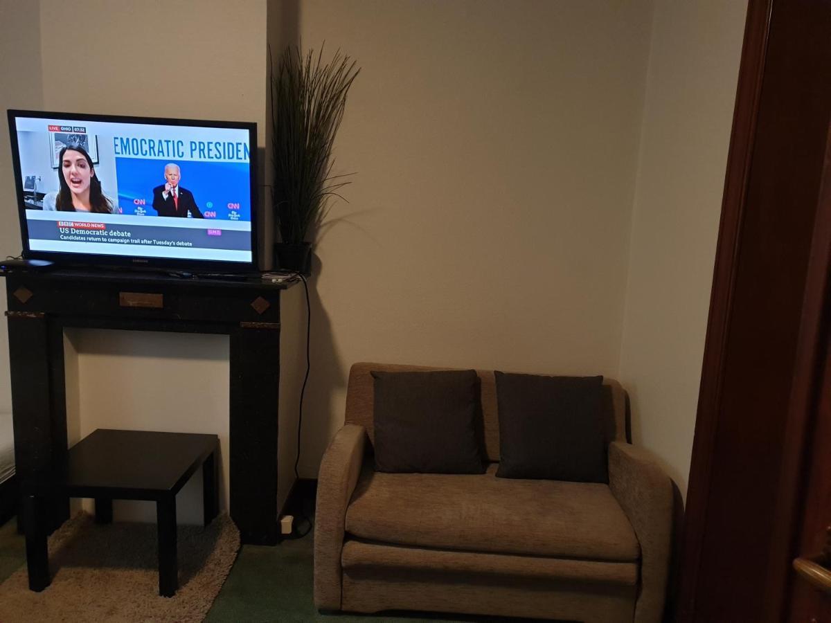 1-2 Bedroom Close To Eu District. *