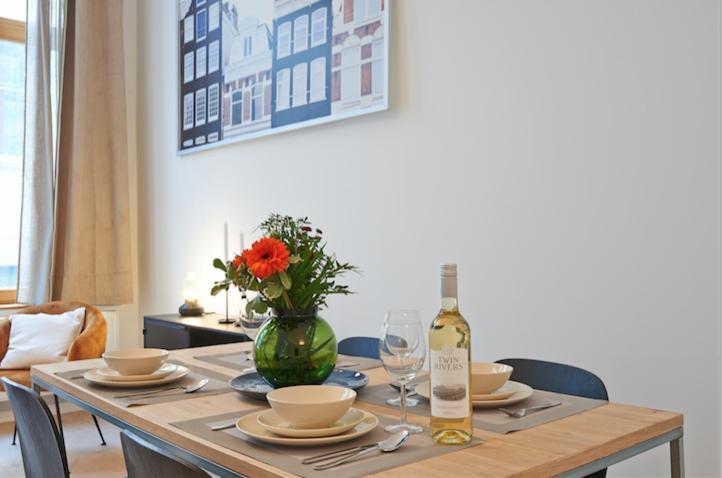 Apartment South *